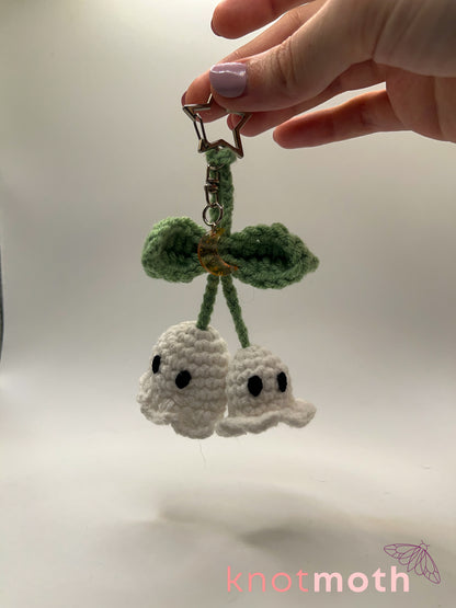 ghost flower crochet keychain