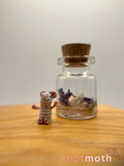 melody mouse micro crochet jar