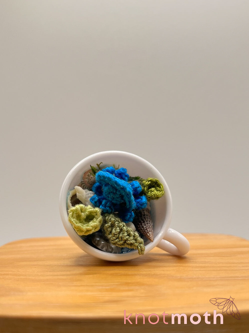 caj squid micro crochet teacup trinket