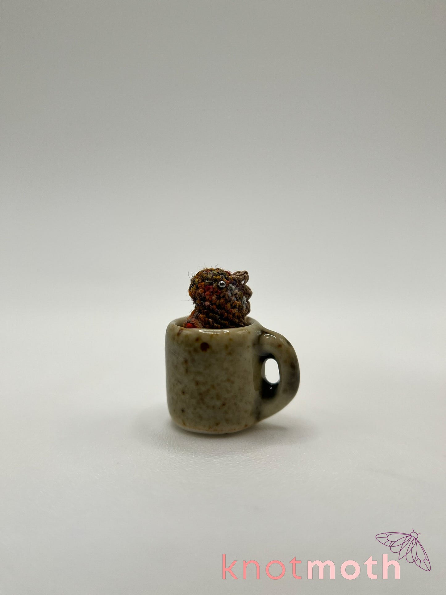 chai tea-rex micro crochet mug trinket