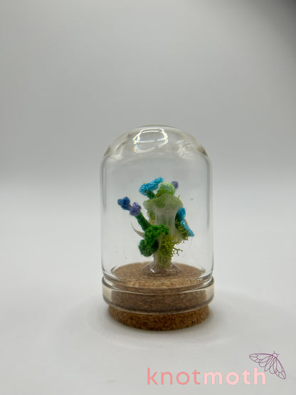 skull & forget-me-nots micro crochet cloche jar