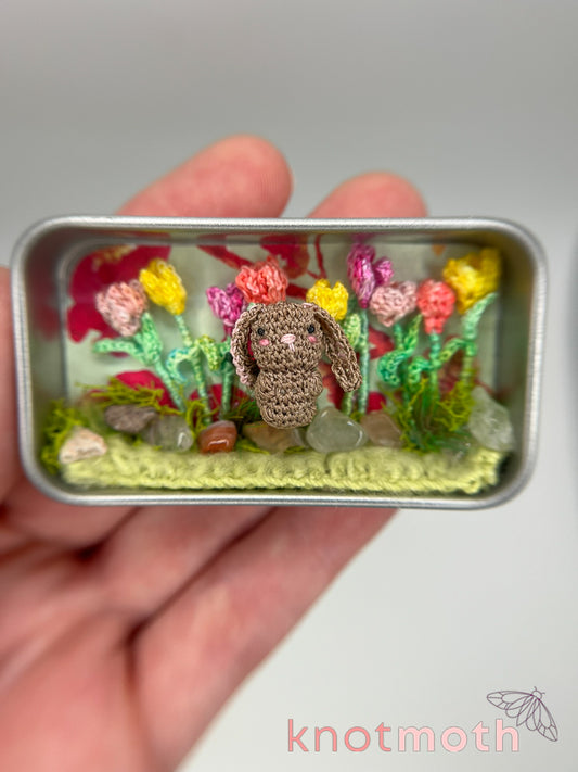 breezy bunny · tulip garden mini tin