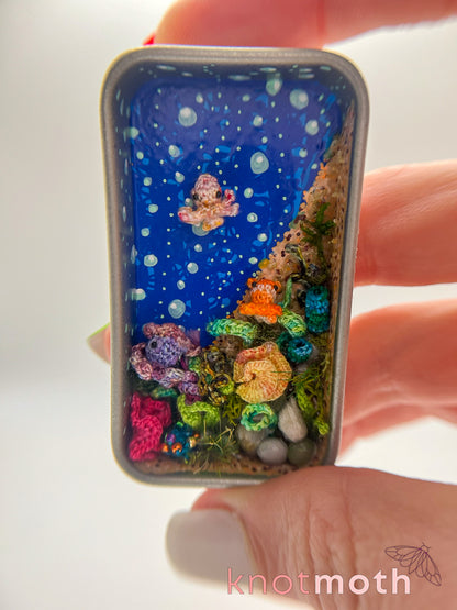 octopus cousins underwater coral mini tin