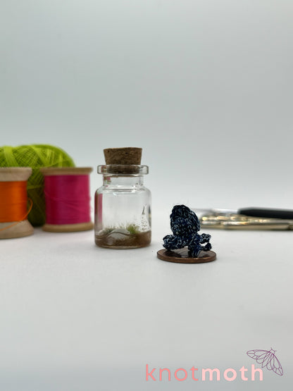 seren squid micro crochet jar