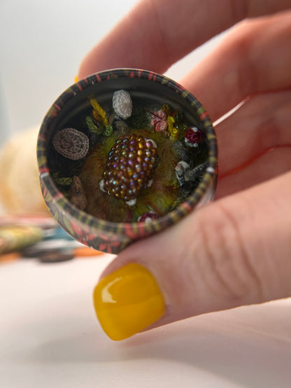 eddie hedgehog (beaded) · forest floor mini tin